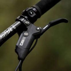 SRAM DB8 Huile Minérale Frein à Disque -Magasin de pièces de vélo de montagne Sram DB8 Mineralol Scheibenbremse 00 5018 193 000 4